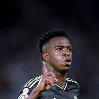 Vinicius iPhone wallpaper