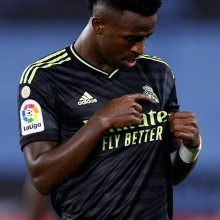 Vinicius iPhone wallpaper