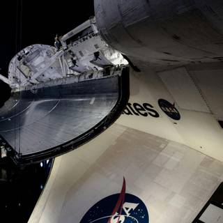 Space ship iPhone wallpaper