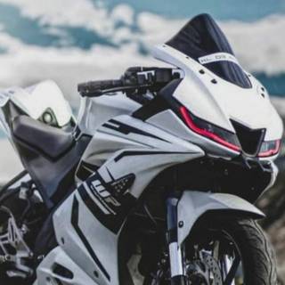 R15 V4 white wallpaper