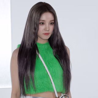 Could It Be Yuqi wallpaper