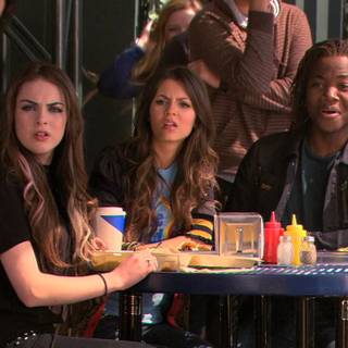 Victorious Jade wallpaper