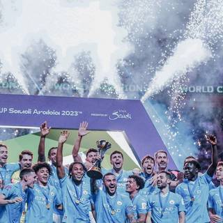 Manchester City 2024/2025 wallpaper