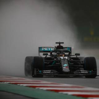 Hamilton F1 4k wallpaper