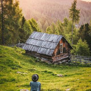 Cabin iPhone wallpaper