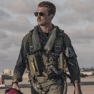 Top Gun Maverick iPhone wallpaper