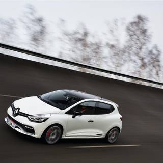 Renault Clio 4 wallpaper