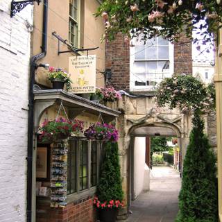 Gloucester wallpaper