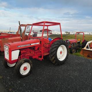 International tractors wallpaper