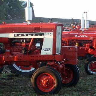 International tractors wallpaper