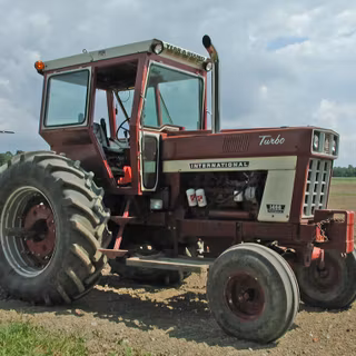 International tractors wallpaper