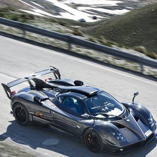 Pagani Zonda iPhone wallpaper