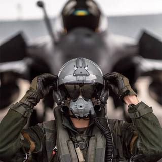 Pilot helmet wallpaper