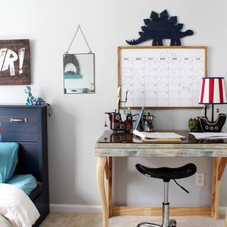 Desktop furniture wallpaper