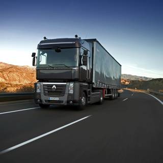 Renault Magnum wallpaper