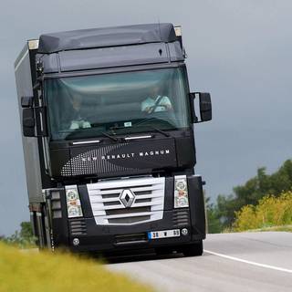 Renault Magnum wallpaper