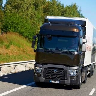 Renault Magnum wallpaper