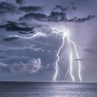 Thunder sky phone wallpaper