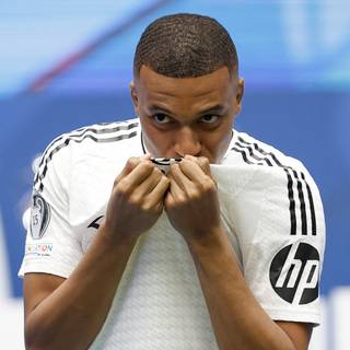 Mbappe Madrid wallpaper