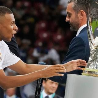 Mbappe Madrid wallpaper