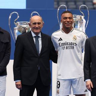 Mbappe Madrid wallpaper