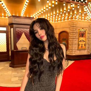 NOBODY Jeon Soyeon wallpaper