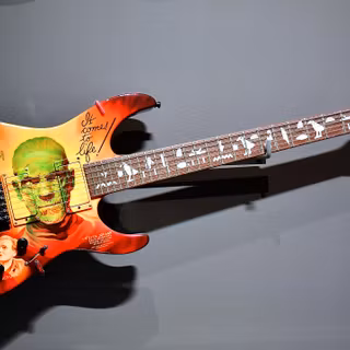 Kirk Hammett ESP guitar wallpaper