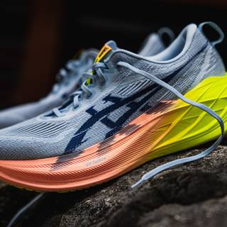 Tennis shoes wallpaper