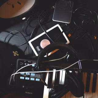 Synthesiser wallpaper