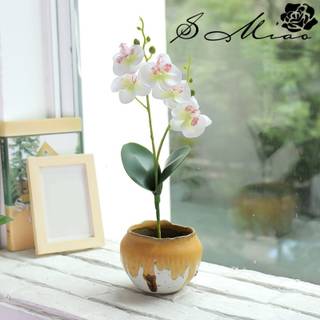 Fake flowers wallpaper