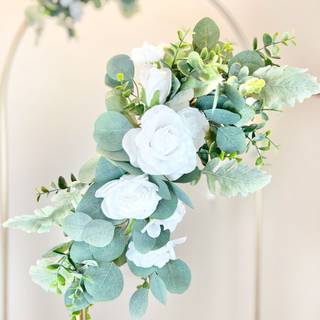 Fake flowers wallpaper