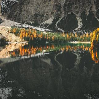 Autumn lake mountain wallpaper