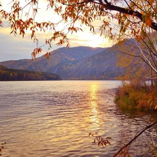 Autumn lake mountain wallpaper