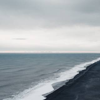 iPhone rich wallpaper