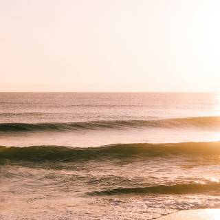 Beach iPhone 13 wallpaper