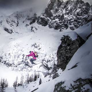 Skiing phone wallpaper