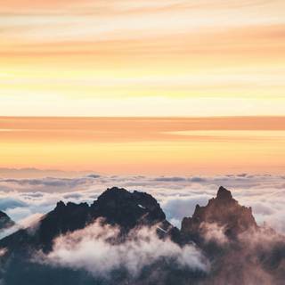 iPhone 4k art wallpaper