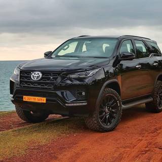 Fortuner Land Cruiser wallpaper