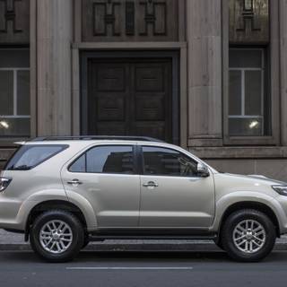 Toyota Fortuner 4k wallpaper