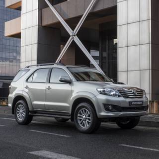 Toyota Fortuner 4k wallpaper