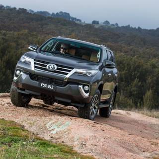 Toyota Fortuner 4k wallpaper
