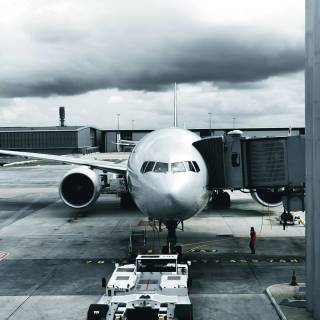 Boeing 777 iPhone wallpaper