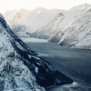 iPhone Norway winter wallpaper