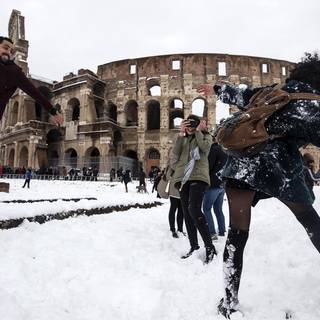 Winter Rome wallpaper