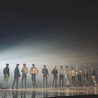 Seventeen 2024 laptop wallpaper