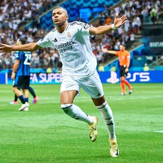 Mbappe 2024 Real Madrid wallpaper