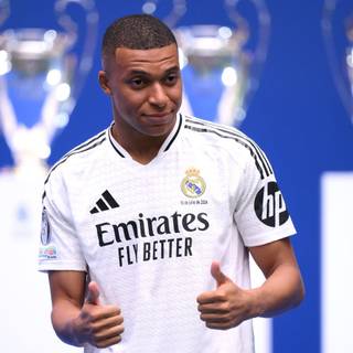 Mbappe 2024 Real Madrid wallpaper