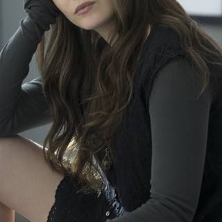 Elizabeth Olsen phone wallpaper