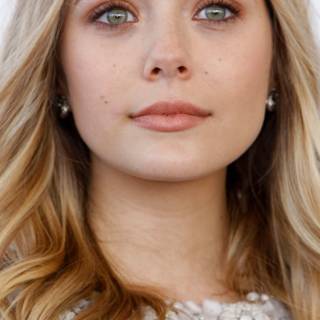 Elizabeth Olsen phone wallpaper