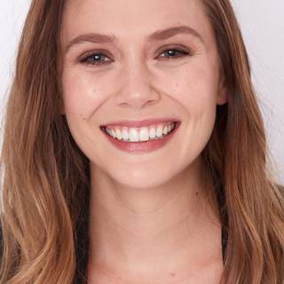 Elizabeth Olsen phone wallpaper